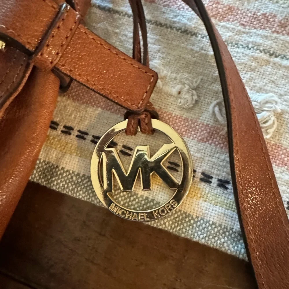Michael Kors Naomi Brown Glazed Leather Gold Zipper Trim Crossbody Bag Shoulder